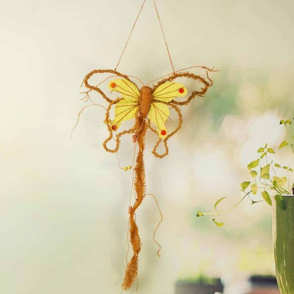 Великденска висяща декорация - голяма пеперуда