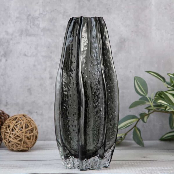 Стъклена ваза Изящество и естетика - 29см