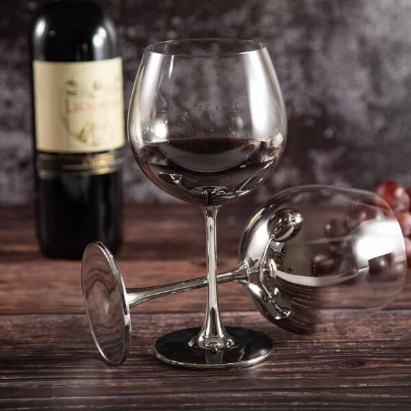 Чаши за червено вино от серията Smoky - 520мл