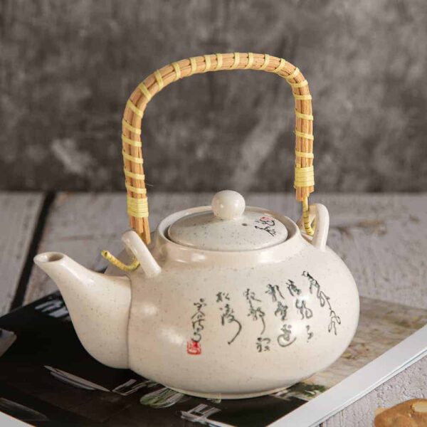 Чайник - Японски символи в бяло 18см