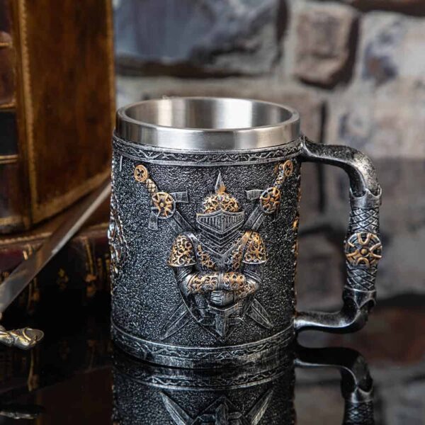Подаръчна чаша Рицар с мечове