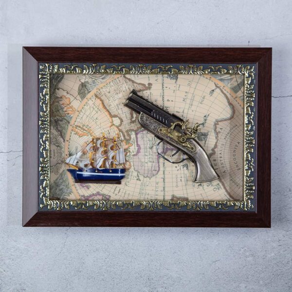 Декоративно пано - Пистолет и кораб