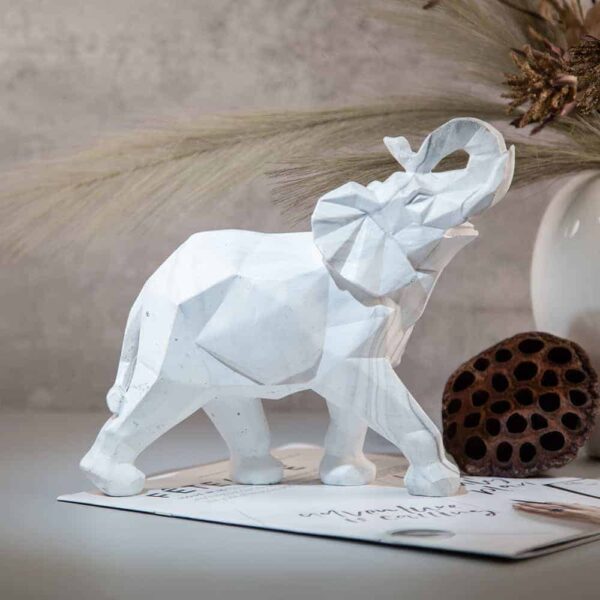 Декоративна статуетка - Белият слон М