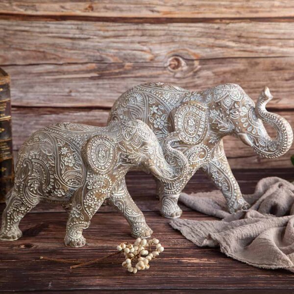 Декоративна статуетка Слон с орнаменти - голям