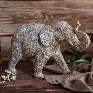 Декоративна статуетка Слон с орнаменти - голям