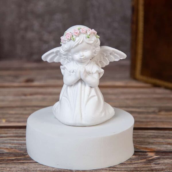 Декоративна статуетка Ангелче - Духовност в дома