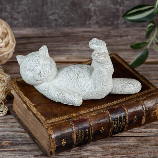 Декоративна статуетка - Малка котка
