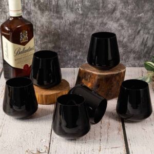 Чаши за уиски в черно от серията Сандра