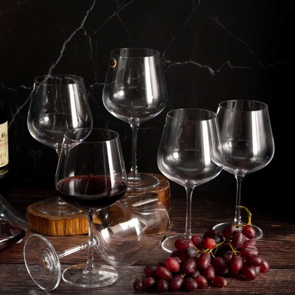 Чаши за червено вино от серията Стрикс - 600мл