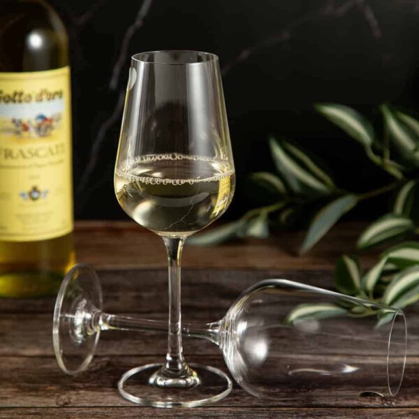 Чаши за бяло вино от серията Стрикс - 250мл