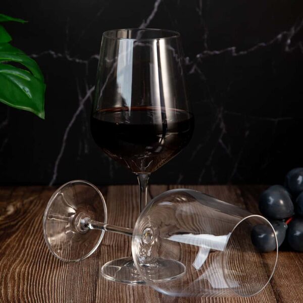 Чаши за червено вино от серията Стрикс - 580мл