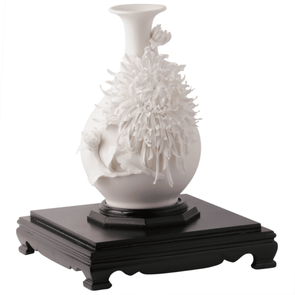 Ръчно изработена ваза Хризантема от фин порцелан