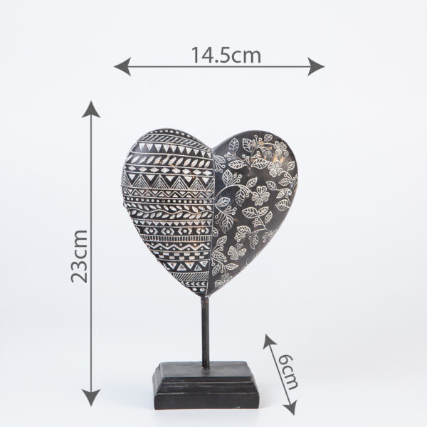 Декоративна статуетка сърце от серия Мистична Африка