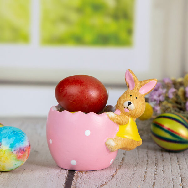 Великденска поставка за яйце със зайче - Живописен акцент
